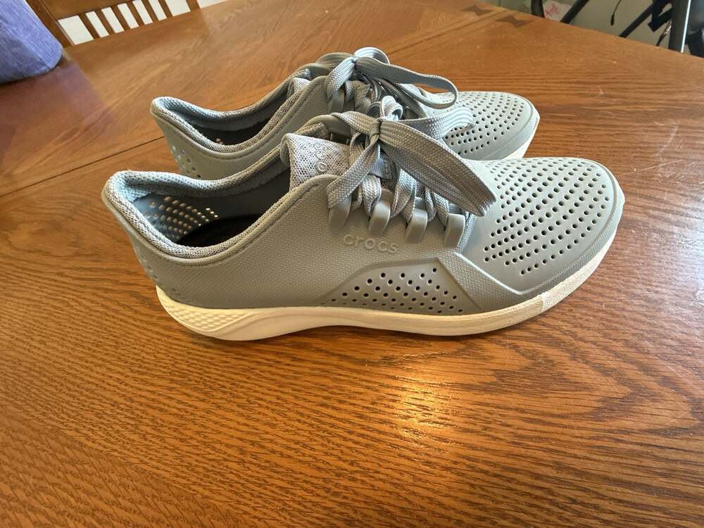 Crocs LiteRide Pacer Men's Sneakers Gray Lace Up Size 8 Model #204967